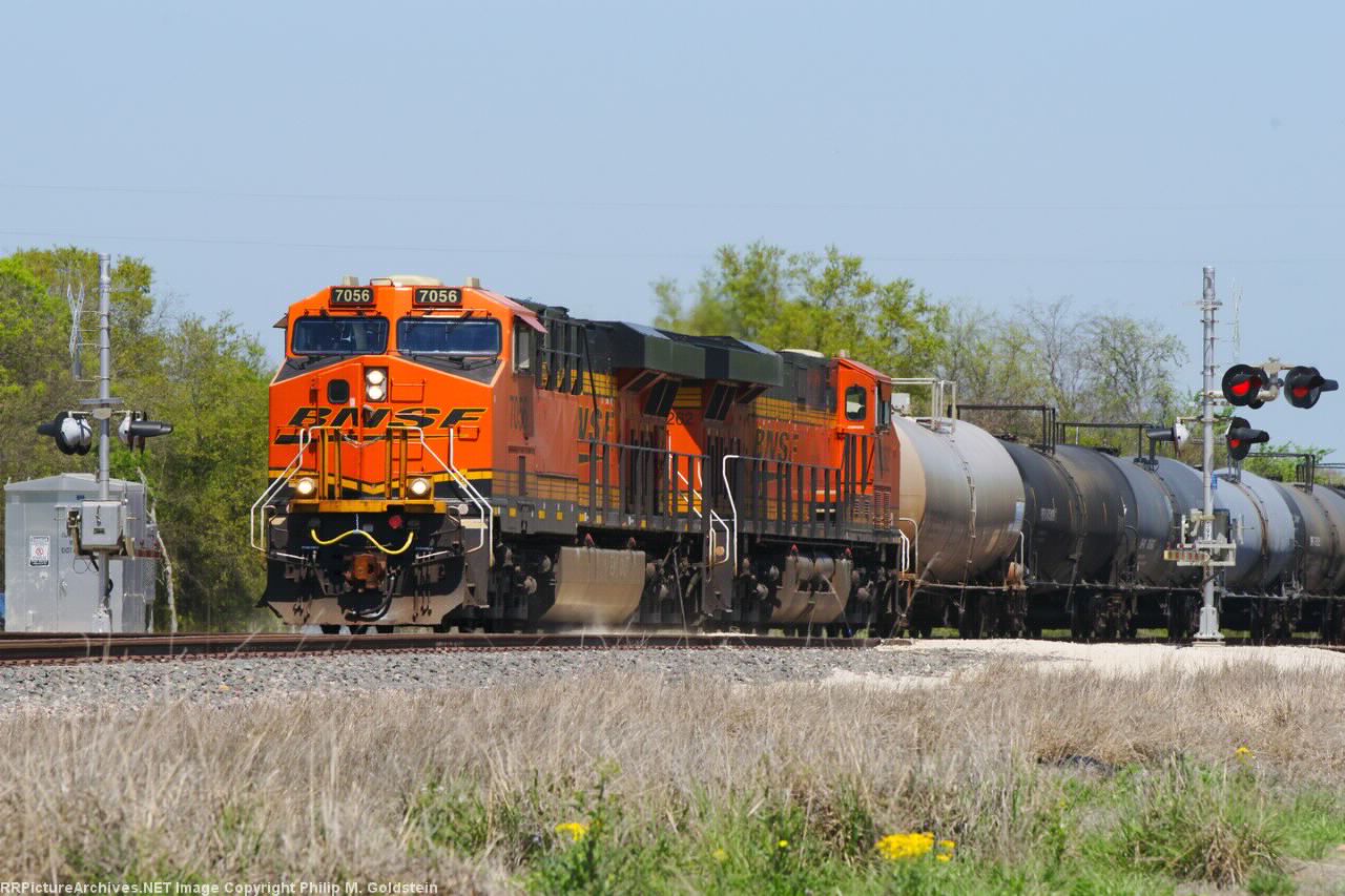 BNSF 7056